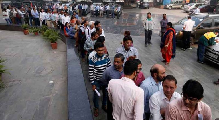 Jurus Meredam Emosi Saat Menunggu Antrian