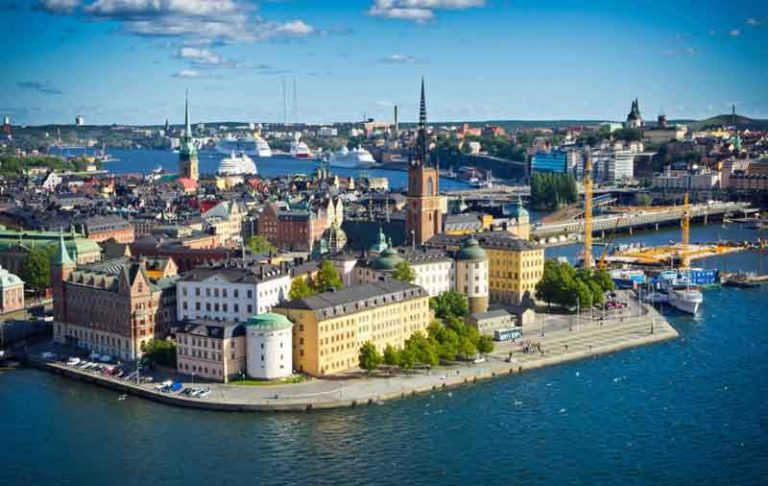 Ini 15 Lokasi Persinggahan Favorit Kapal Pesiar