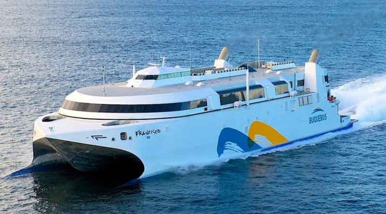 Francisco, Kapal Ferry Wisata dengan Kecepatan 51,8 Knot!