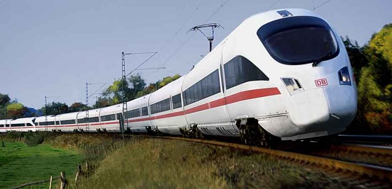Ikuti Perkembangan Jaman, Kereta-Kereta Ini Pasang Teknologi Teranyar