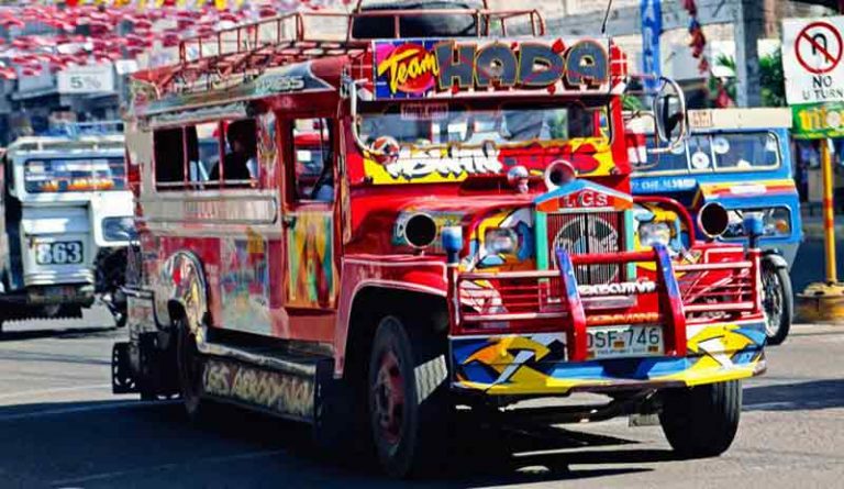Jeepney, Angkot Khas Filipina Dengan Sejuta Ornamen Pelengkapnya