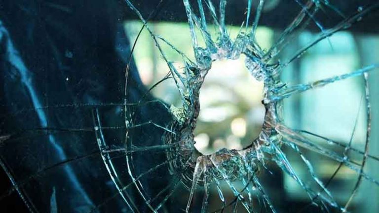 Lempar Kaca Hingga Pecah, Pelaku Dijerat UU Perkeretaapian