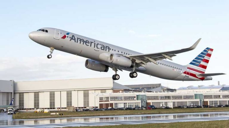 Cidera Otak, Penumpang Ini Gugat American Airlines Senilai US$10 Juta
