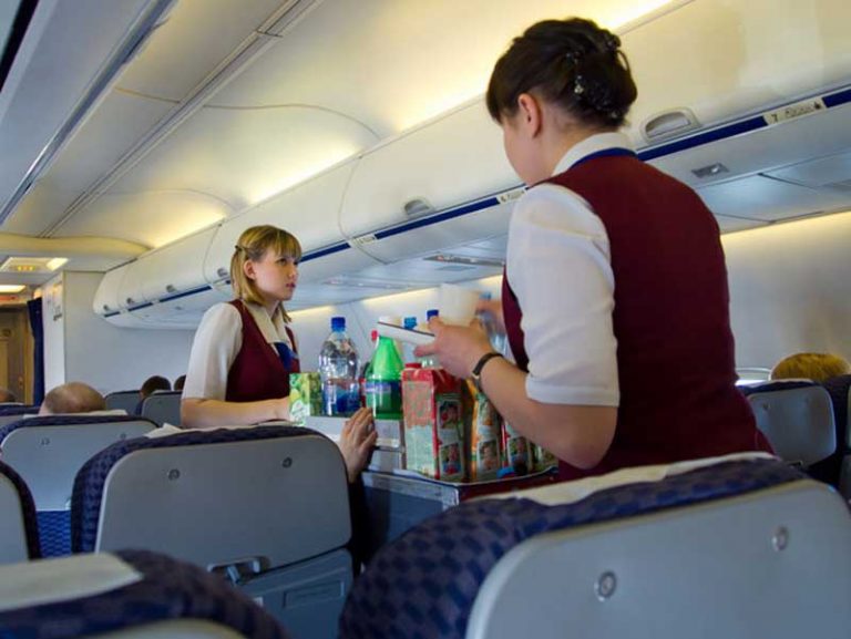 Diet Coke, Inilah Minuman Yang Dibenci Pramugari