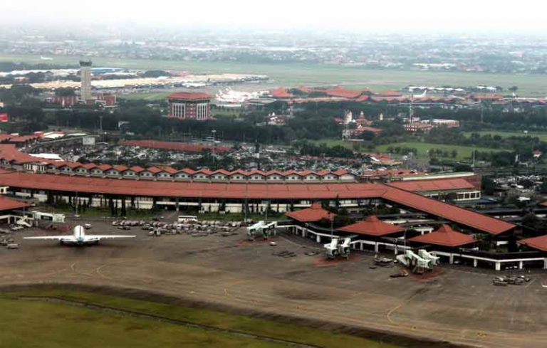 Frekuensi Melonjak, ATC Bandara Soekarno-Hatta Peringatkan Risiko Keselamatan Penerbangan
