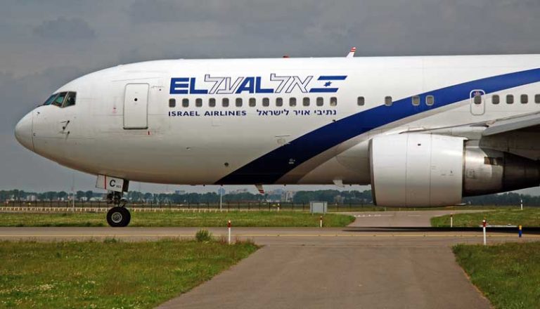 Diskriminasi Penumpang Israel, El Al Tolak Turunkan Dana Kompensasi