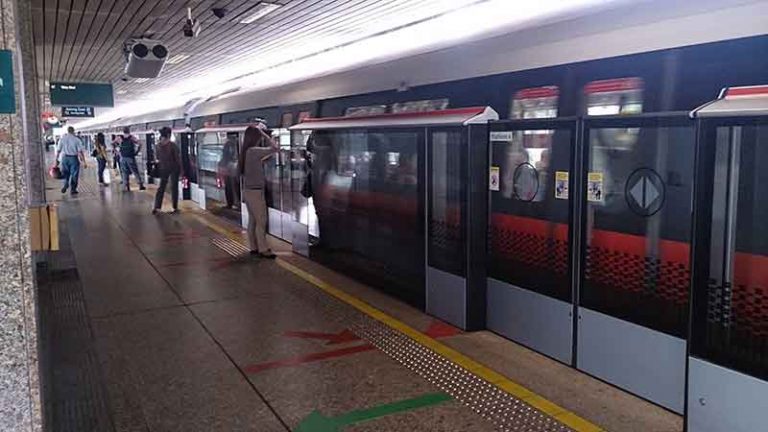 Tingkatkan Keamanan di Peron, Stasiun MRT Jakarta Akan Dilengkapi Platform Screen Doors