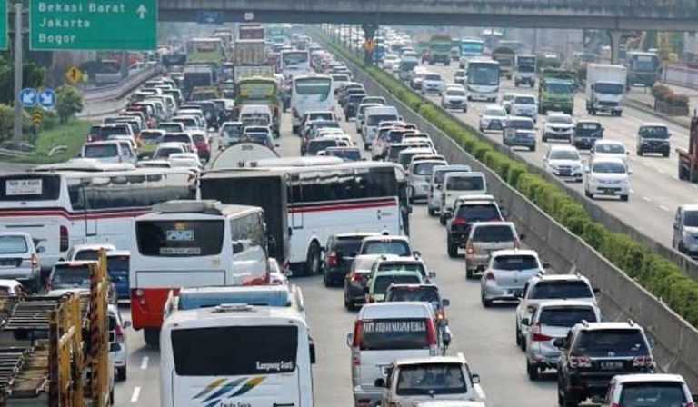 Tol Cikampek Kian Padat, Organda Ajukan Pemberlakukan Aturan Ganjil Genap Bagi Kendaraan Pribadi