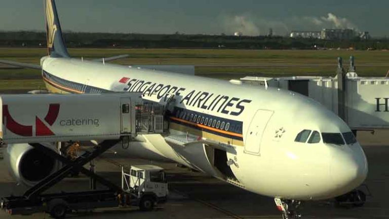 Masalah Teknis, Hampir 18 Jam Penumpang Singapore Airlines Terlambat Berangkat