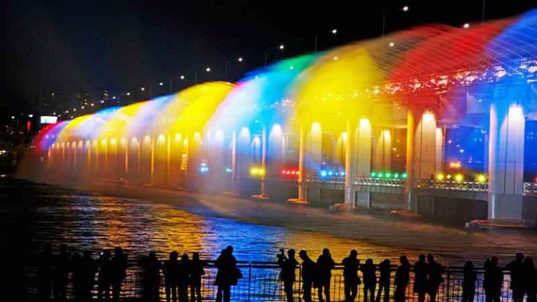Ini Dia Parade “Dancing Water” dari Berbagai Penjuru Dunia, Nomor 5 Unik Banget!