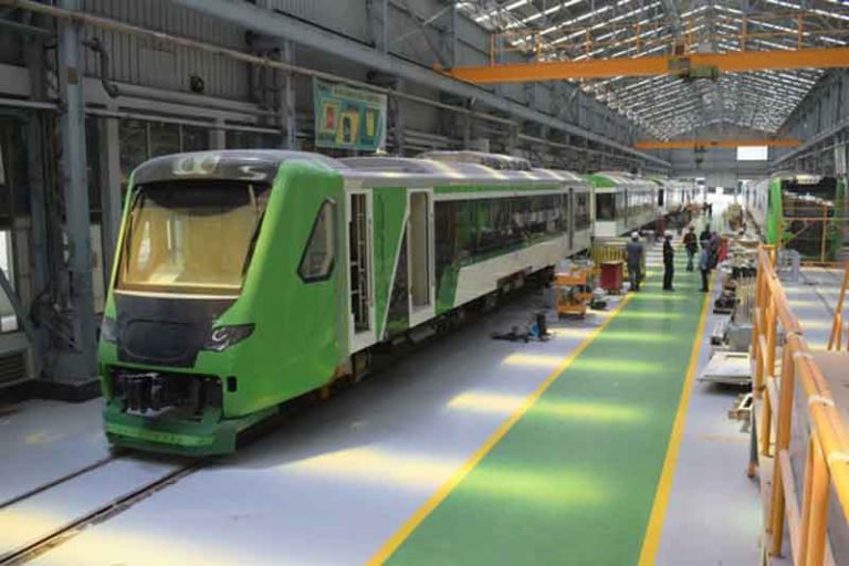 Beroperasi Q1 2018, Kereta Bandara Minangkabau Adopsi Kereta Rel Diesel Listrik