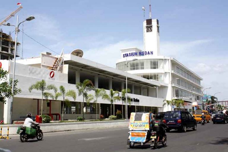 Jejak Sejarah Stasiun Medan, Sisakan Kenangan Menara Jam Antik