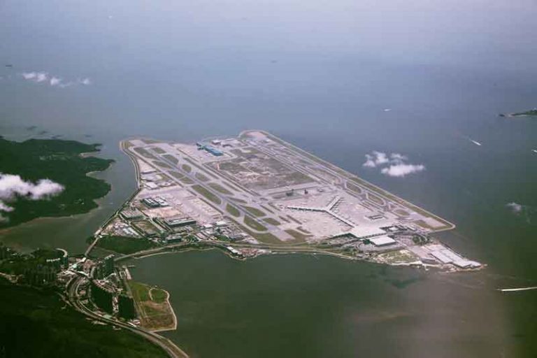 Pasca Pandemi, Akankah Bandara Hong Kong Kembali Jadi Hub Maskapai Global?