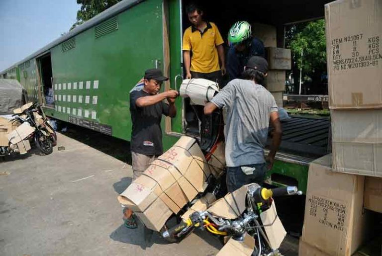 Lebaran 2018: KAI Angkut Motor Gratis, Penumpang Tak Bisa Batalkan atau Ganti Jadwal Keberangkatan