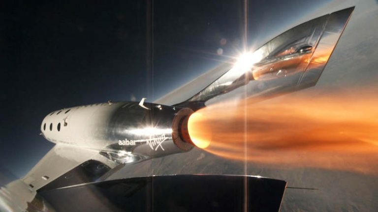 Virgin Galactic Sukses Terbangkan (Kembali) Pesawat Bertenaga Roketnya ke Antariksa