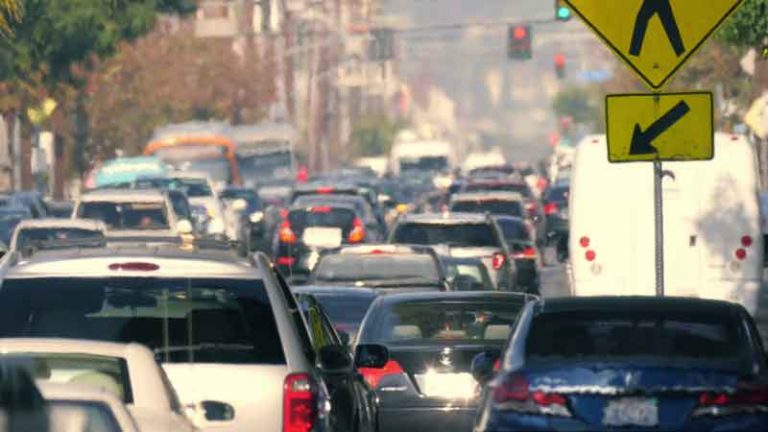 Wow! Jakarta Masuk Peringkat 10 Kota dengan Perjalanan Terlama di Dunia