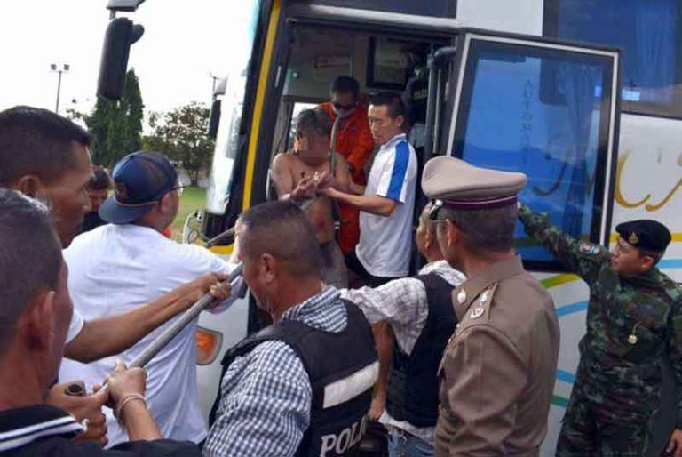 Mabuk Plus Alami Gangguan Jiwa, Pria Ini Bajak Bus dan Sandera Penumpang Selama 19 Jam