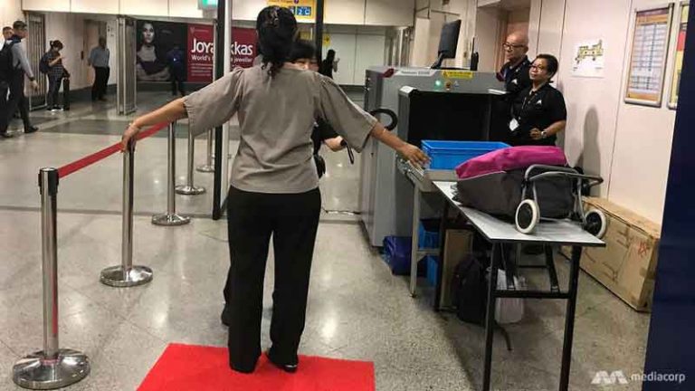 Alat Pemindai dan Detektor Logam Uji Coba Perdana di Stasiun MRT Little India