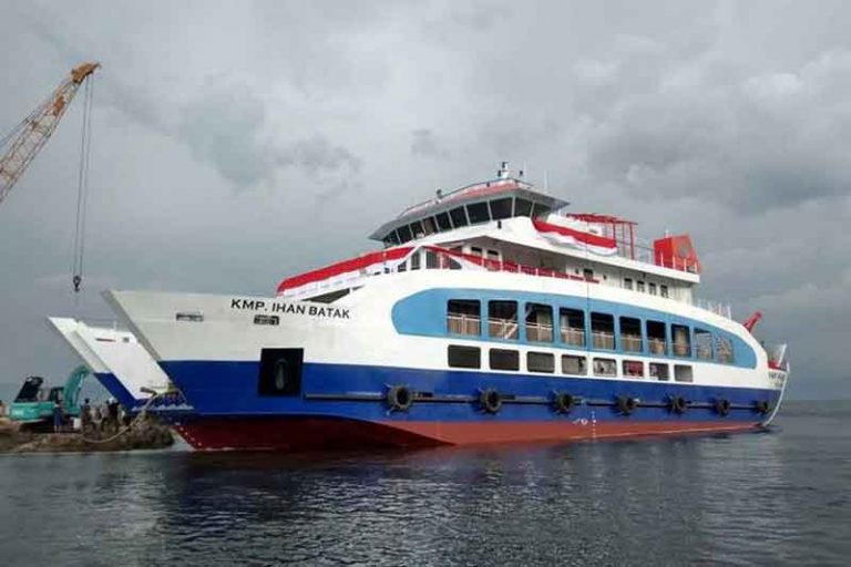 KMP Ihan Batak, Kapal Ferry Ro-Ro Mewah di Danau Toba