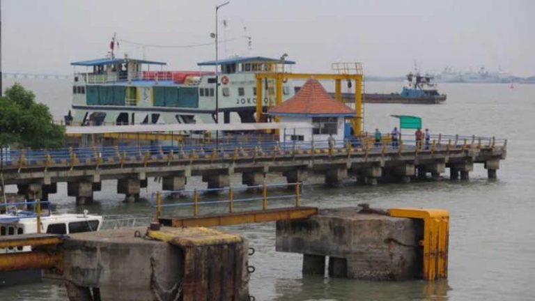 Hidup Segan Mati Tak Mau, Beginilah Nasib Penyeberangan Ujung – Kamal