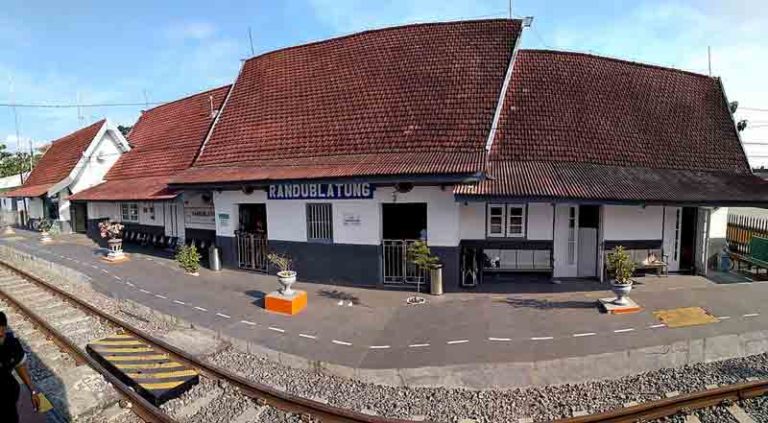 Tidak Ada ‘Belatung’ di Stasiun Randublatung