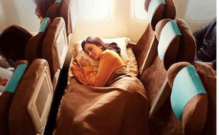 Lufthansa Luncurkan “Sleeper Row” Penumpang Bisa Tidur Selonjoran di Kelas Ekonomi