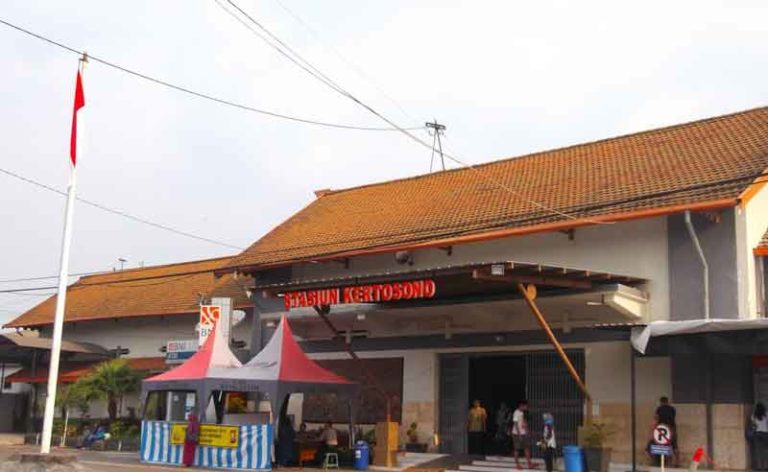 Sempat Vakum 2 Tahun, Stasiun Kertosono Kembali Beroperasi Sejak 2015