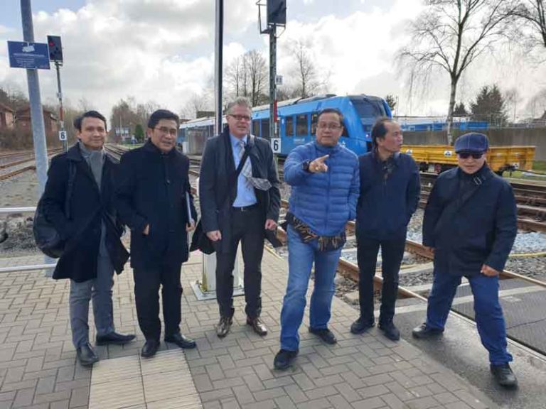 Dirut PT KAI Jajal Kereta Hidrogen di Jerman dan Siap Bawa ke Indonesia