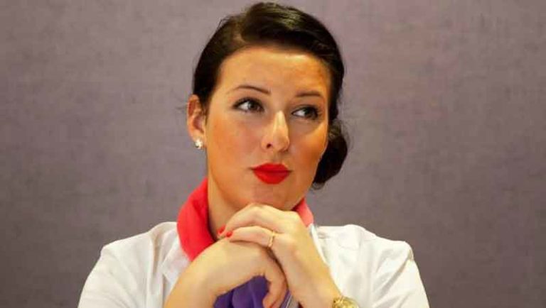 Tak Perlu Make Up, Kini Pramugari Virgin Atlantic Bisa Tampil Natural