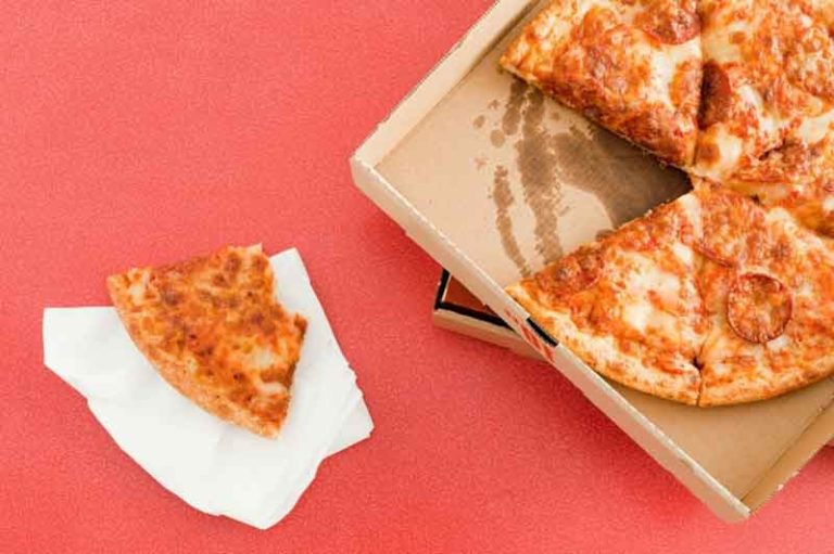 Terjebak Badai Salju, 23 Loyang Pizza Dipesan Pilot Air Canada Langsung dari Kokpit