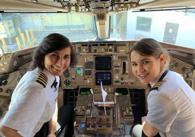 Mengapa Pilot Tak Pakai Masker Saat di Pesawat? Inilah Enam Alasannya