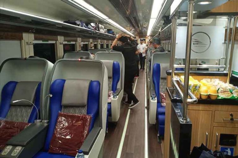 Sambut Mudik Lebaran, PT KAI Luncurkan Kereta Sleeper “Luxury 2” Generasi Baru