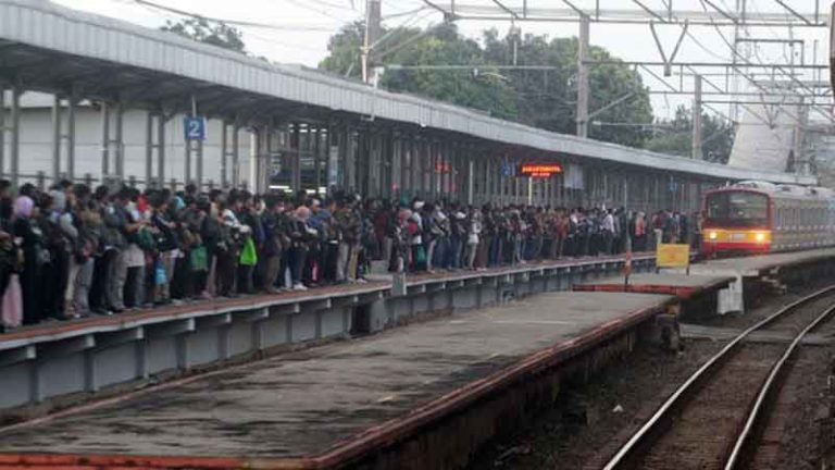 BPS: 78 Persen dari Total Penumpang Kereta Berasal dari KRL Jabodetabek