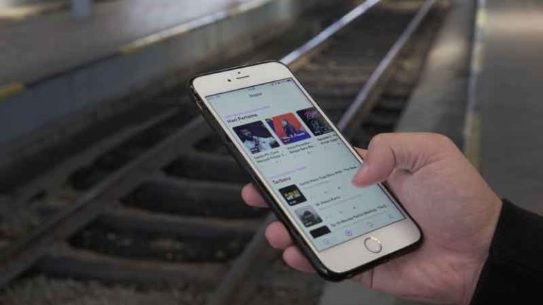 Fitur Baru Aplikasi Komuter 2.1.0, Mendengarkan Podcast dan Jadi Badge Host di Stasiun