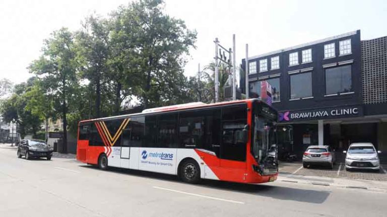 Kontroversi MetroTrans Melaju di Jalur ‘Sempit,’ Inilah Tanggapan PT TransJakarta