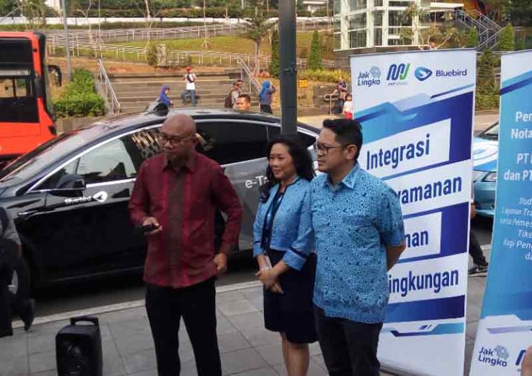 BlueBird dan MRT Jakarta Sepakat Lakukan Studi Integrasi Layanan dalam Enam Bulan