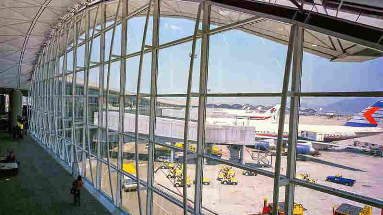 Dampak Kerusuhan RUU Ekstradisi, Bandara Hong Kong Batalkan Lebih dari 200 Penerbangan