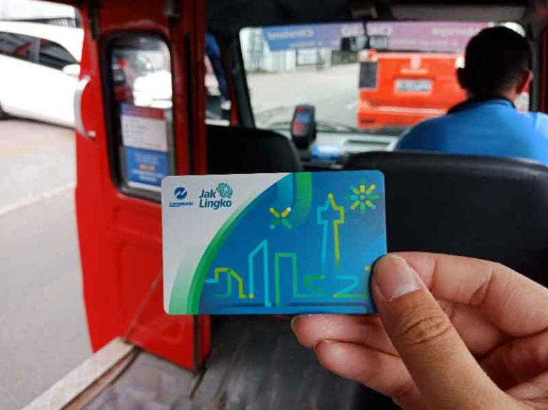 Terintegrasi Jak Lingko, Naik Bus TransJakarta Lebih Hemat