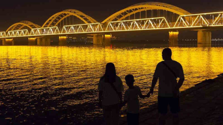 [Galeri Foto] Eks Jembatan Kereta di Cina ini Disulap Jadi Tempat yang Instagramable!