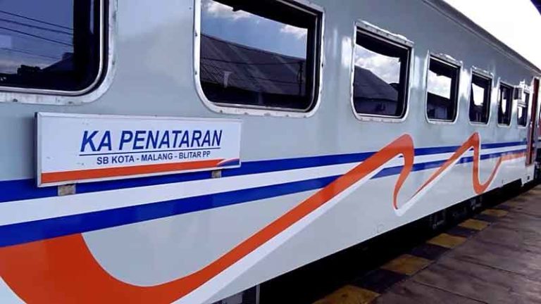 Rayakan HUT RI Ke-74, PT KAI Gratiskan Seluruh KA Lokal di Jawa Timur