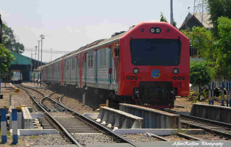 KRD Kelud Ekspres – Pamor Pudar Lantaran Harga Tiket Dianggap ‘Kemahalan’