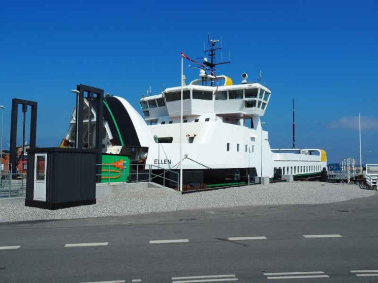 Kapal Ferry Elektrik “Ellen” Resmi Berlayar di Perairan Denmark