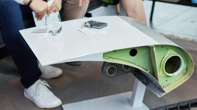 Lufthansa Mutilasi Airbus A340-600 Menjadi Souvenir Unik nan Artistik