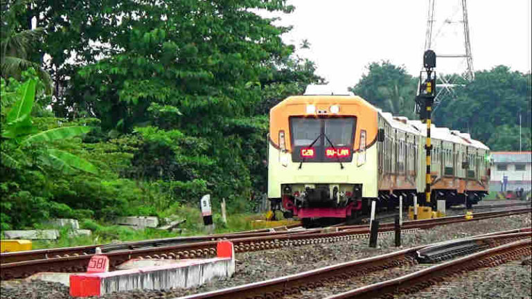 KA Banyubiru Ekspres – Mati Karena Uzur dan Kalah Saing dengan Transportasi Lain