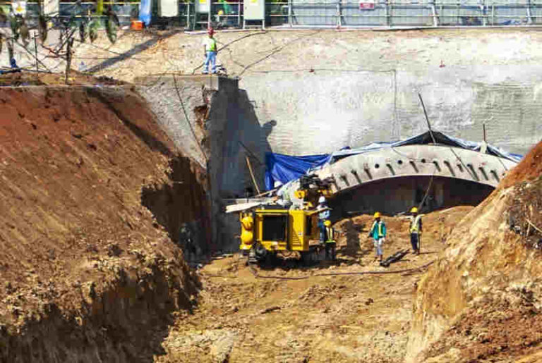Biaya Proyek Kereta Cepat Jakarta-Bandung Membengkak, Sri Mulyani Buka Suara