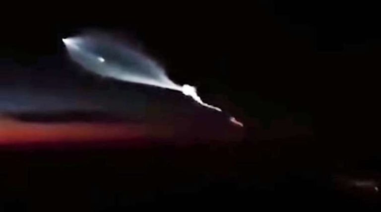 Peristiwa Langka! Penumpang Mexican Airlines Lihat Peluncuran Rudal Trident dari Ketinggian