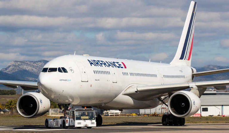 Ditemukan Ponsel ‘Mencurigakan’, Air France AF136 Terpaksa Melipir ke Irlandia