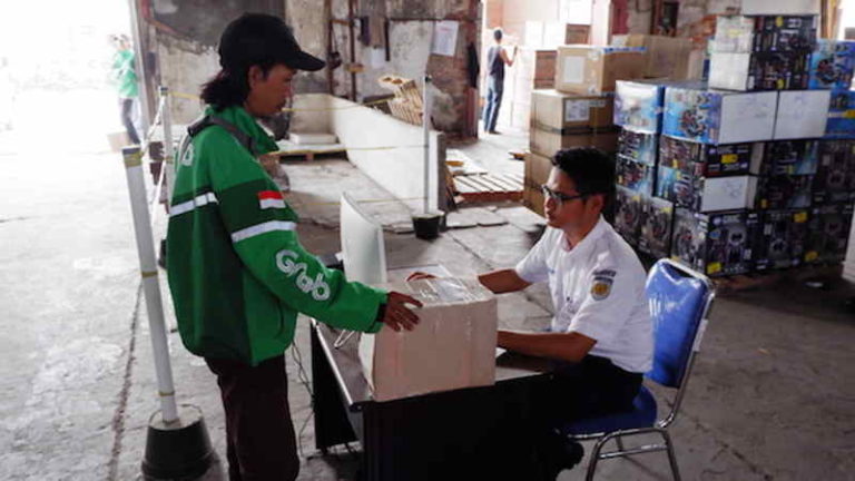 Grab Rail Express Mudahkan Bisnis Skala Kecil dan UMKM di Indonesia