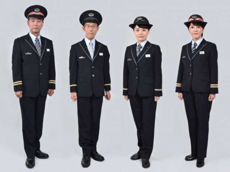 Hapuskan Perbedaan Gender, Petugas Wanita JR East Tidak Lagi Mengenakan Rok