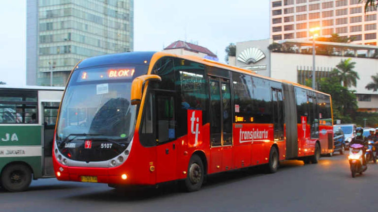 PPKM Darurat: TransJakarta dan MRT Jakarta Lakukan Pembatasan Penumpang serta Jam Operasional